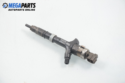 Diesel fuel injector for Toyota Corolla (E120; E130) 2.0 D-4D, 90 hp, hatchback, 5 doors, 2002 № Denso 23670-27020